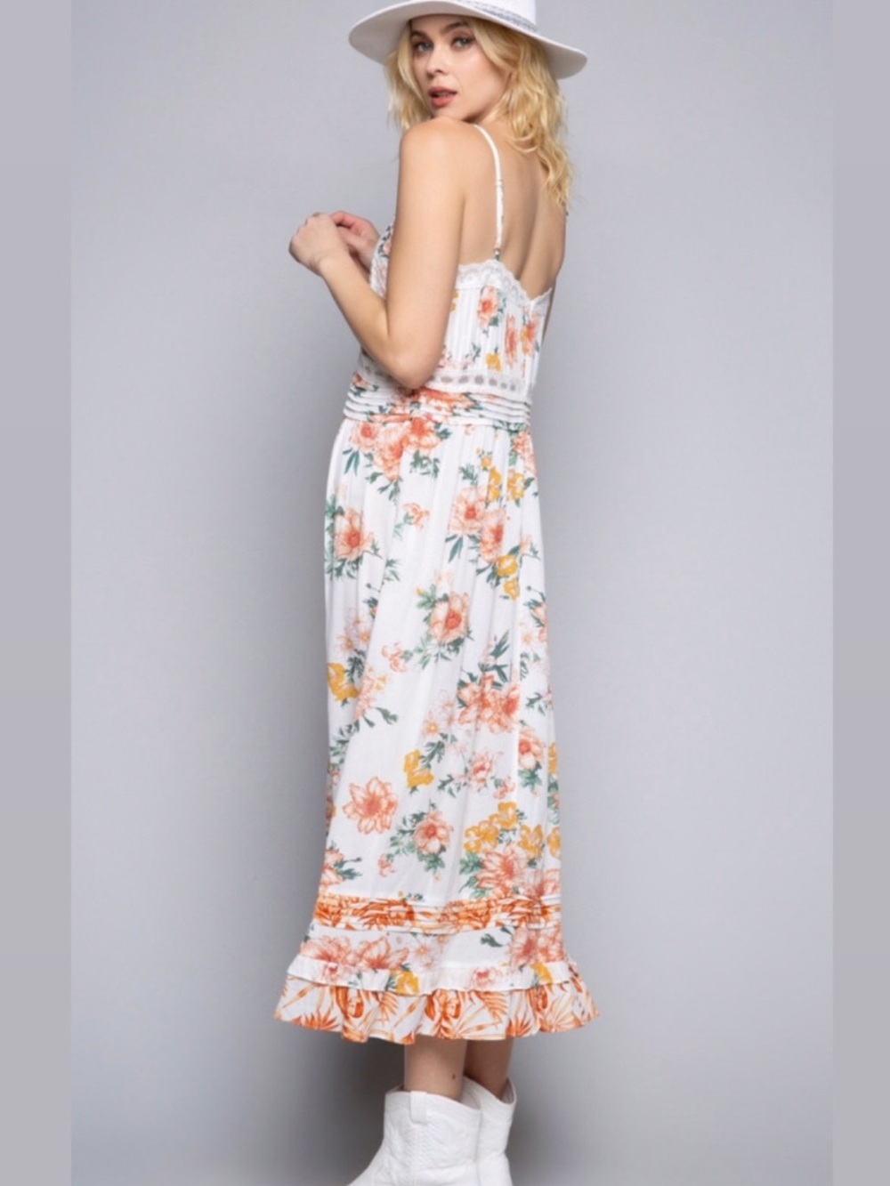 POL Cami Dress White Sleeveless Floral Lace-Trim Maxi with Peach Gold Blooms L